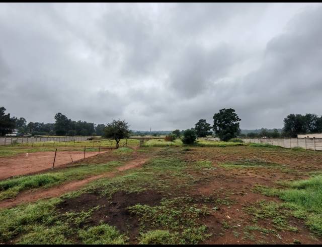 4 BEDROOM FREEHOLD FOR SALE IN BOSCHFONTEIN AH